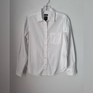 GAP women’s  White Long-Sleeve Button-Down Shirt - XS petite